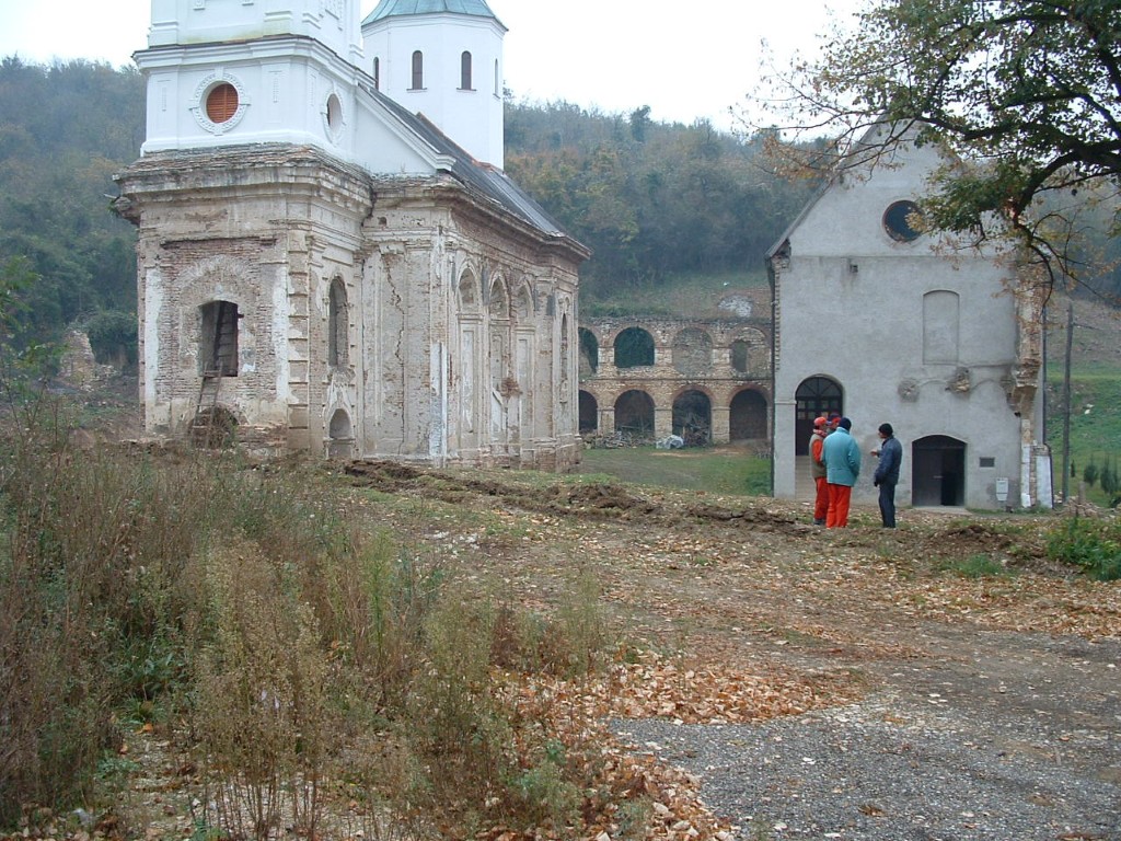 Фотографија из галерије Манастира Кувеждин, 2005 (19)